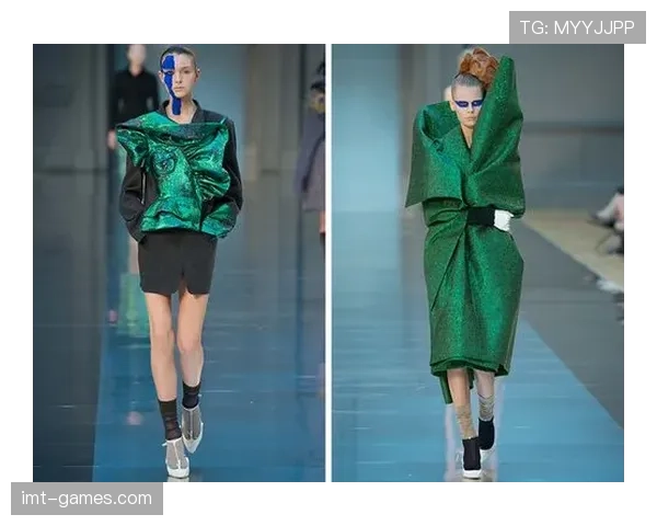 蒋圣龙家里衣柜塞满高定西装，训练完直接换装走秀？